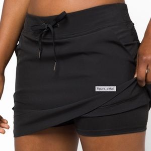 GAIAM WILLOW WOVEN SKORT - BLACK - NEW
